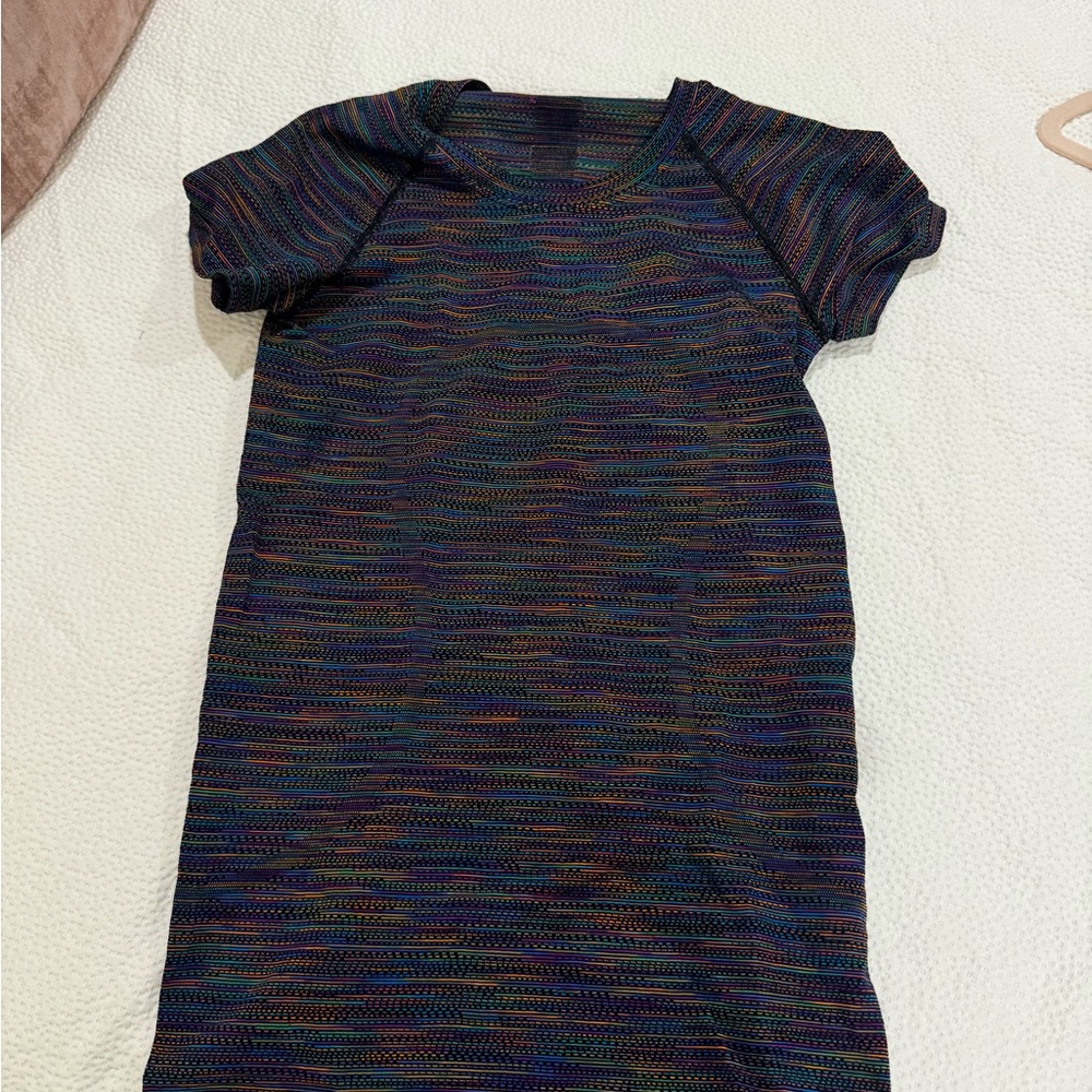 Lululemon Athletica Blue and Green Short Sleeve Tee